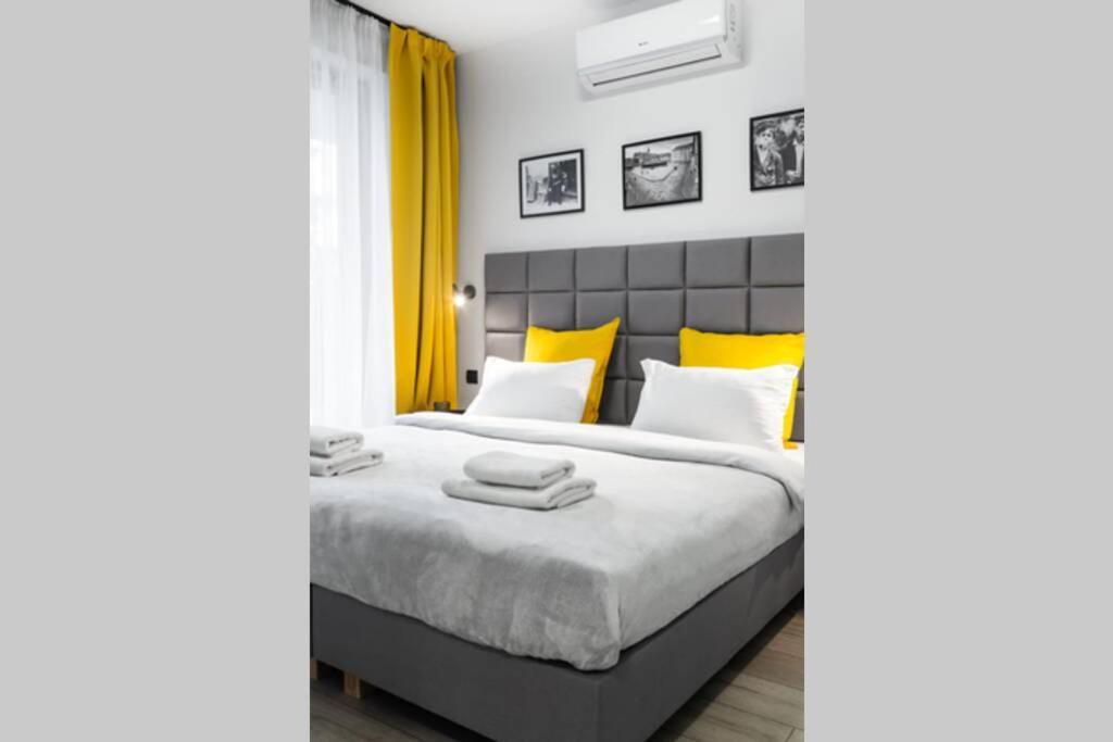 Househost Apartment: Miodowa 42/8A Street Krakow Dış mekan fotoğraf